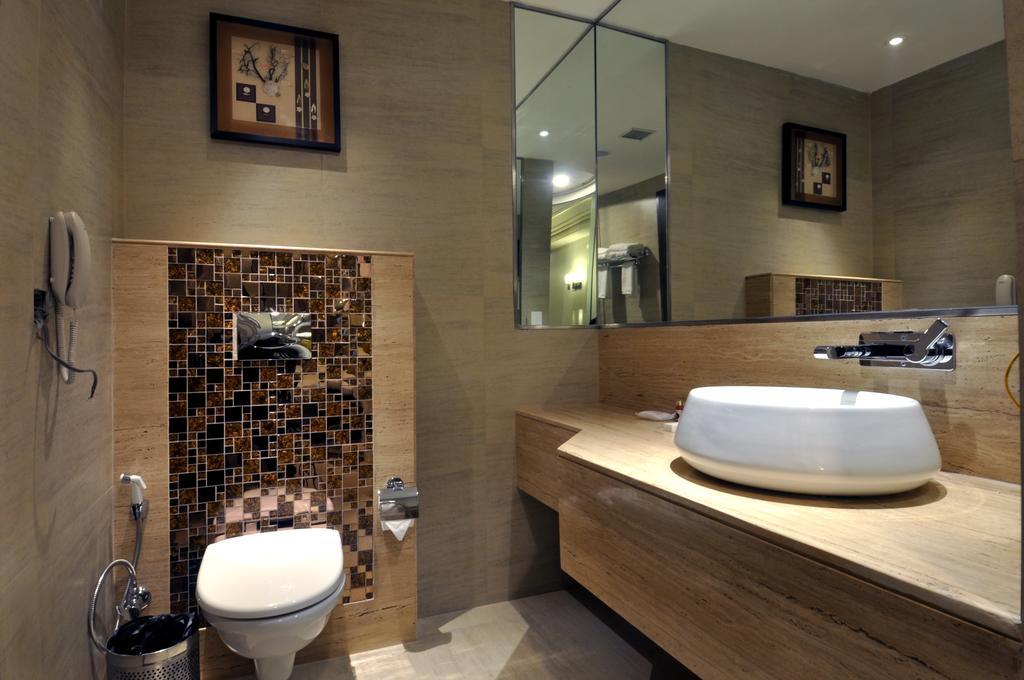 The Cove Hotel Panchkula Room photo